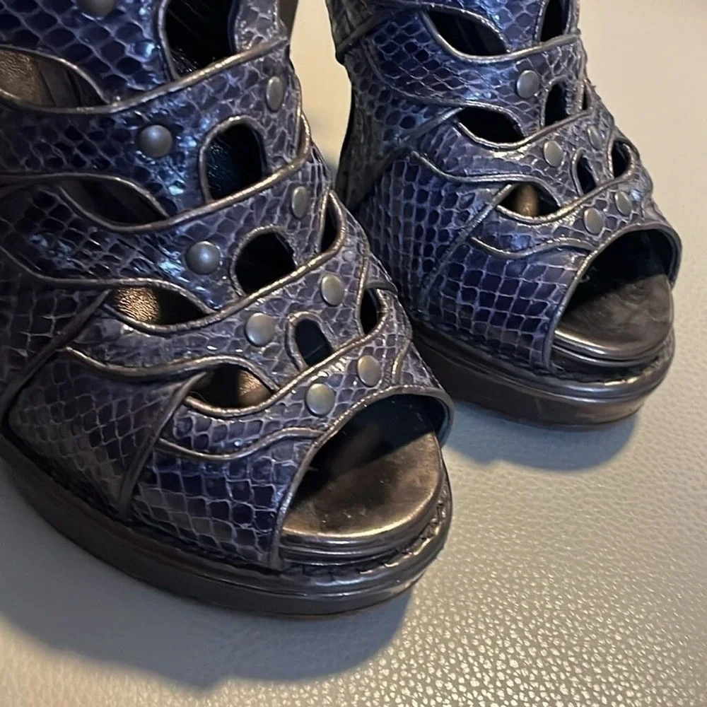 Bottega Veneta Purple Python Embossed Leather Studded Platform Sandals 37 US 7